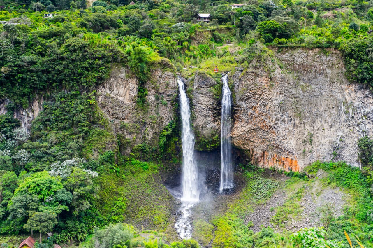 Baños de agua santa - atractivos turisticos en Ecuador